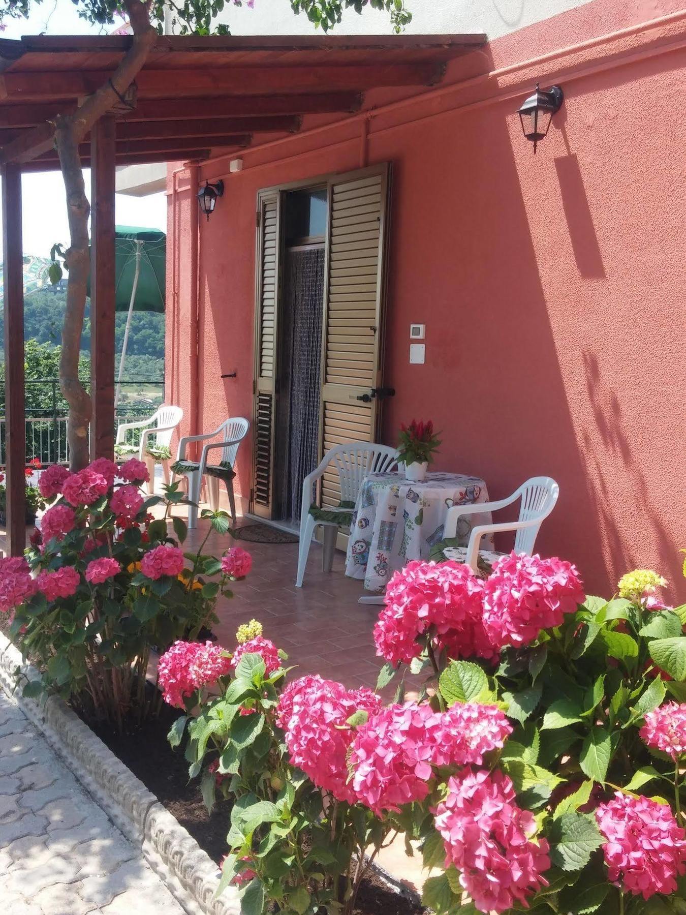 B&B Santa Lucia Silvi Paese Экстерьер фото