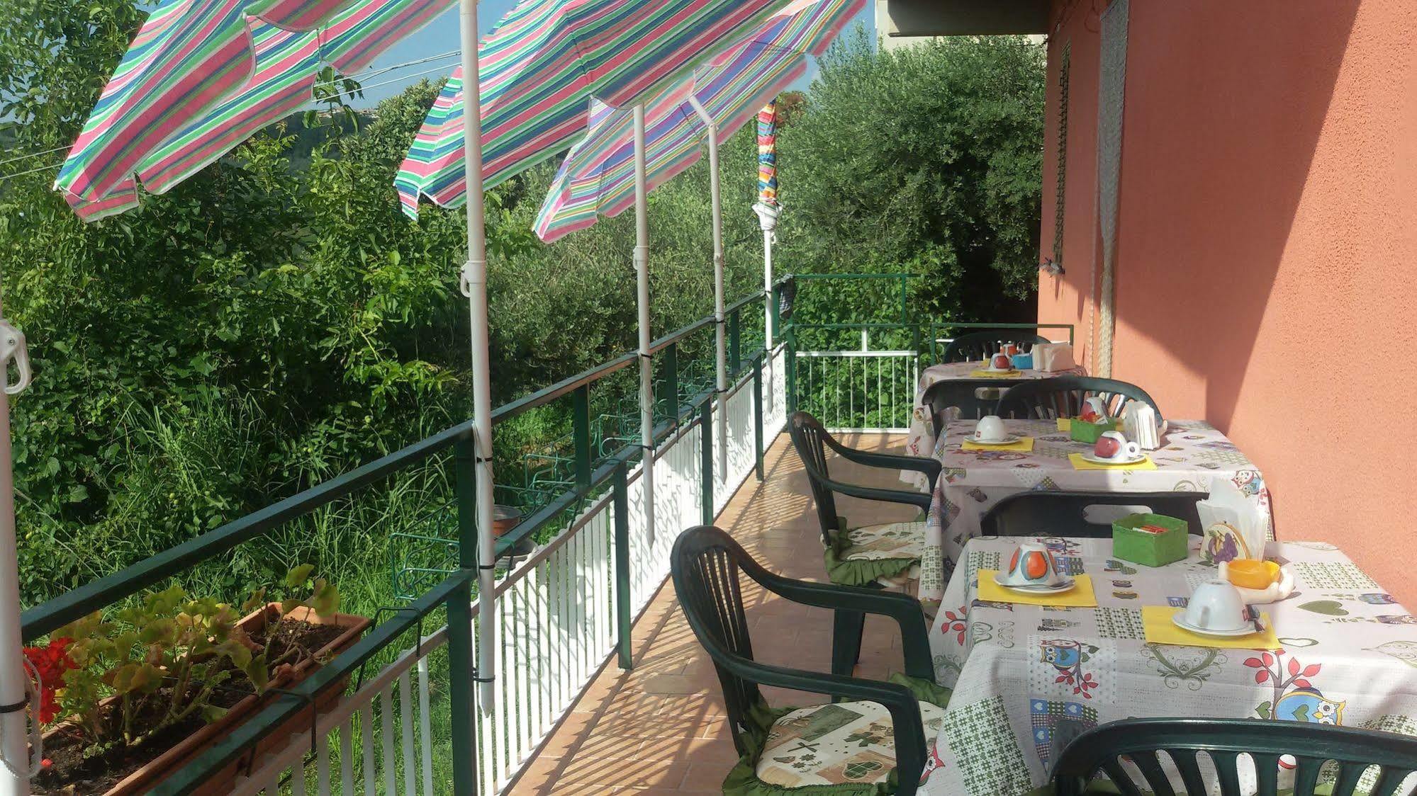 B&B Santa Lucia Silvi Paese Экстерьер фото